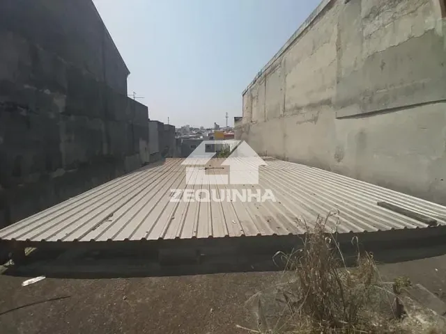 Terreno com 243m², à venda, no bairro Pestana em Osasco