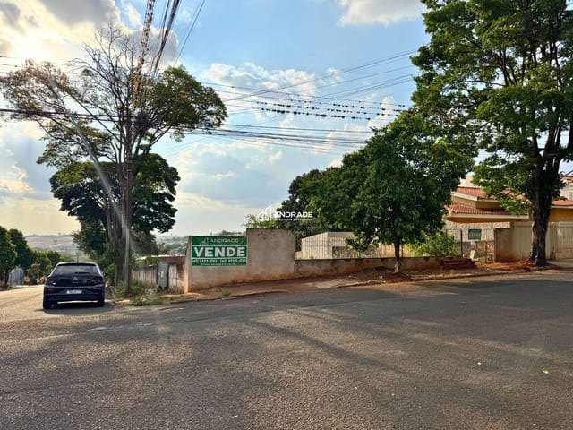 Terreno com 1517m², à venda, no bairro Centro em Jandaia do Sul
