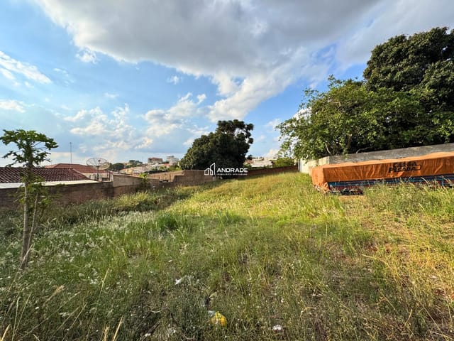 Terreno com 1517m², à venda, no bairro Centro em Jandaia do Sul