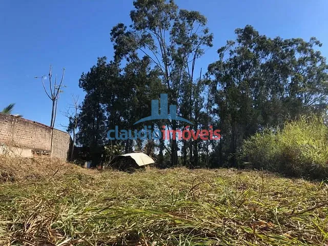 Terreno à venda, no bairro Ano Bom em Barra Mansa
