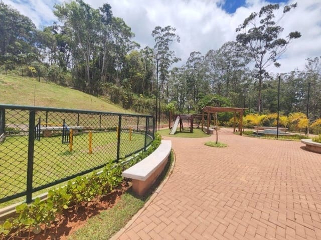 Terreno com 261m², à venda, no bairro Cézar de Souza em Mogi das Cruzes