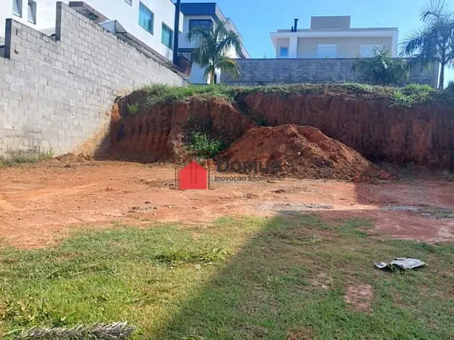 Terreno com 480m², à venda, no bairro Condomínio Reserva dos Lagos em Pindamonhangaba