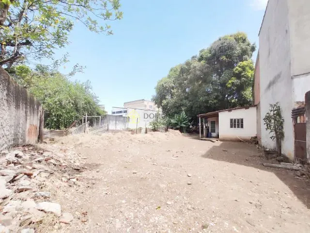 Terreno com 330m², à venda, no bairro Centro em Barra Mansa