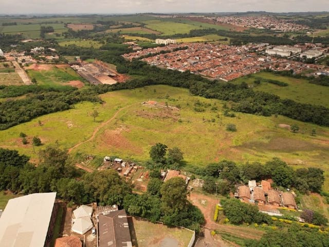 Terreno com 96800m², à venda, no bairro Vila Santa Helena em Tatuí
