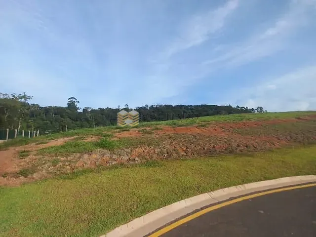Terreno com 1195m², à venda, no bairro Ivoturucaia em Jundiaí