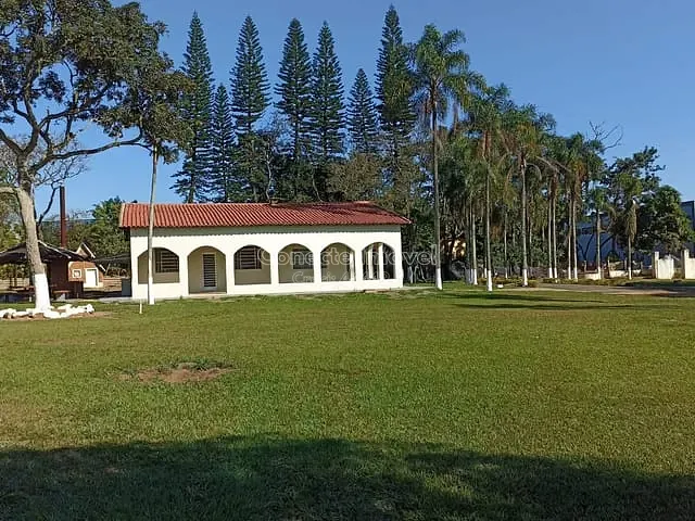 Chácara com 5000m² 3 quartos e 3 banheiros, à venda, no bairro Chácaras Santo Antonio em Santo Antônio de Posse