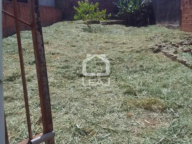 Terreno com 370m², à venda, no bairro Jardim Aeroporto em Botucatu