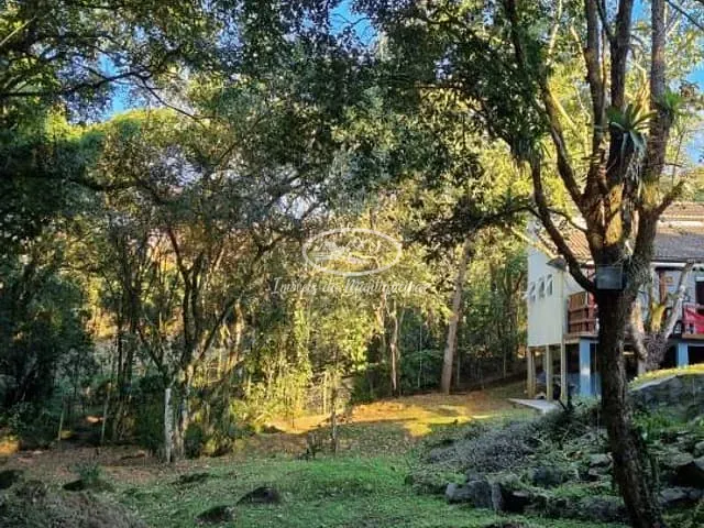 Terreno com 339m², à venda, no bairro Penedo em Itatiaia