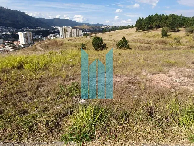Terreno com 549m², à venda, no bairro Jardim dos Manacás em Poços de Caldas
