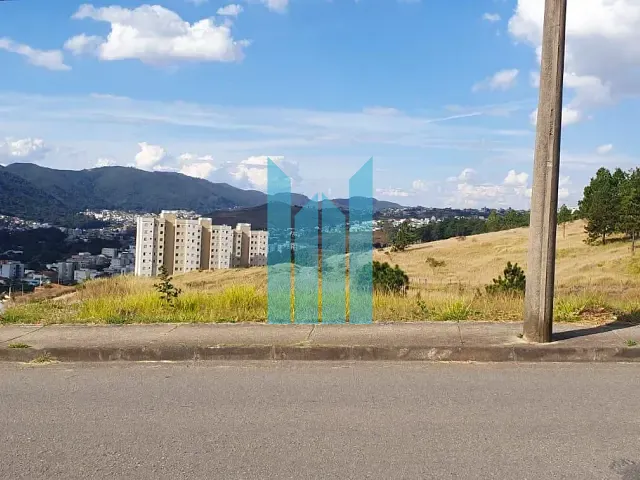 Terreno com 549m², à venda, no bairro Jardim dos Manacás em Poços de Caldas