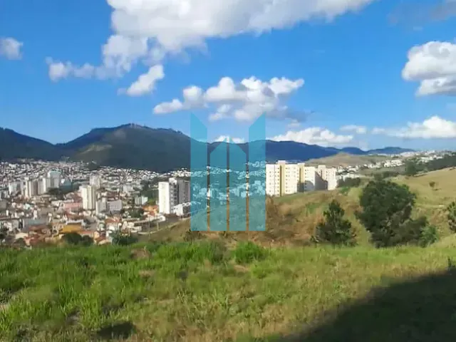Terreno com 549m², à venda, no bairro Jardim dos Manacás em Poços de Caldas