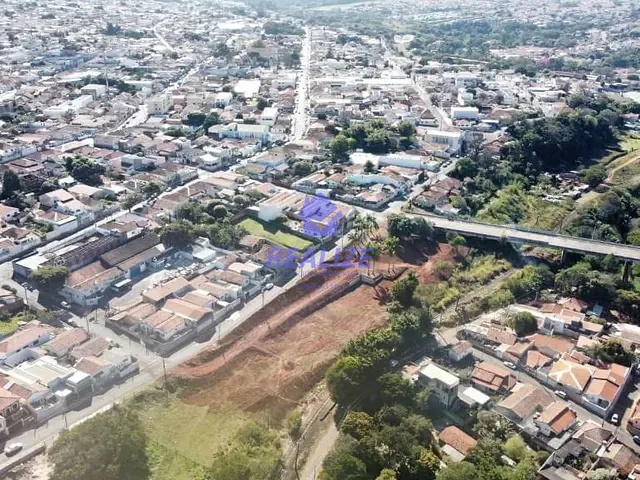 Terreno com 5000m², à venda, no bairro Vila dos Lavradores em Botucatu
