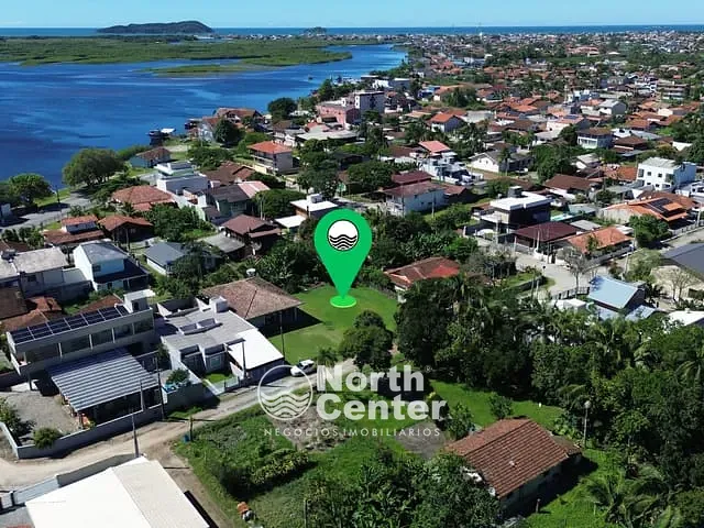 Terreno com 398m², à venda, no bairro Costeira em Balneário Barra do Sul