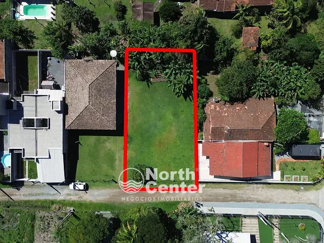 Terreno com 398m², à venda, no bairro Costeira em Balneário Barra do Sul