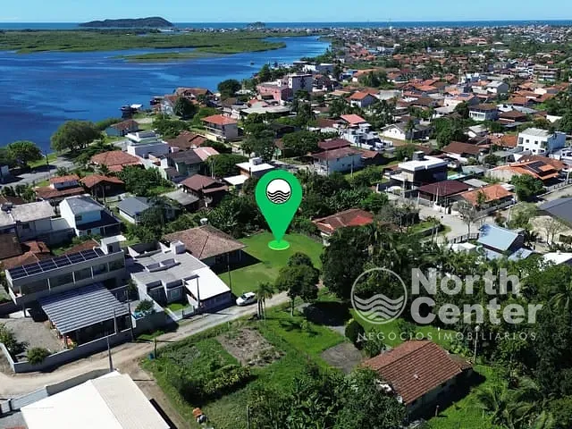 Terreno com 398m², à venda, no bairro Costeira em Balneário Barra do Sul