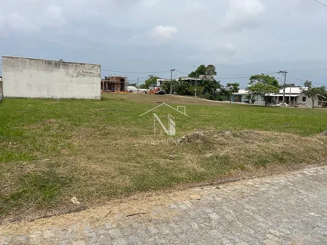 Terreno com 360m², à venda, no bairro São José do Imbassaí em Maricá