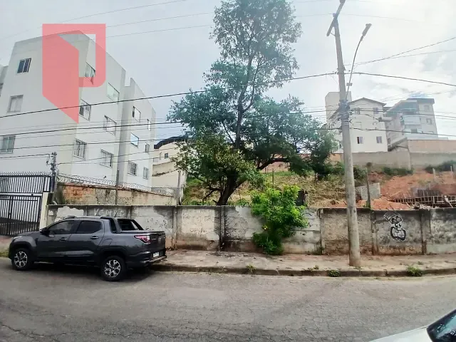 Terreno com 595m², à venda, no bairro Planalto em Belo Horizonte