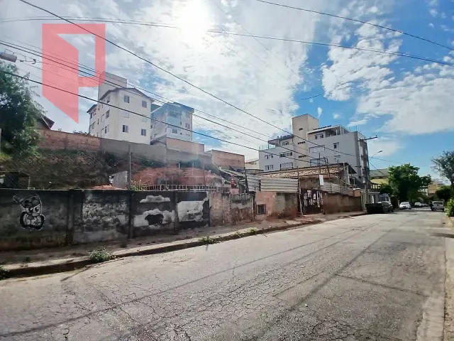 Terreno com 595m², à venda, no bairro Planalto em Belo Horizonte