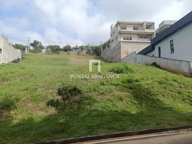 Terreno com 333m², à venda, no bairro Condomínio Villa Real de Bragança em Bragança Paulista