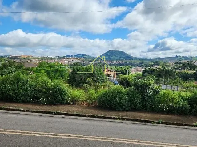 Terreno com 250m², à venda, no bairro Jardim Alvorada em Guaxupé