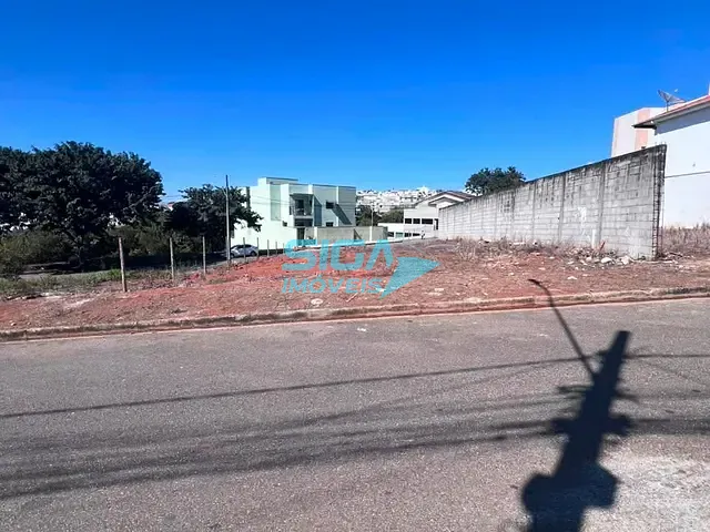 Terreno com 650m², à venda, no bairro Residencial Santa Rita II em Pouso Alegre