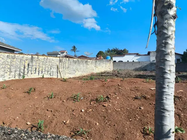 Terreno com 960m², à venda, no bairro Jardim dos Pinheiros em Atibaia