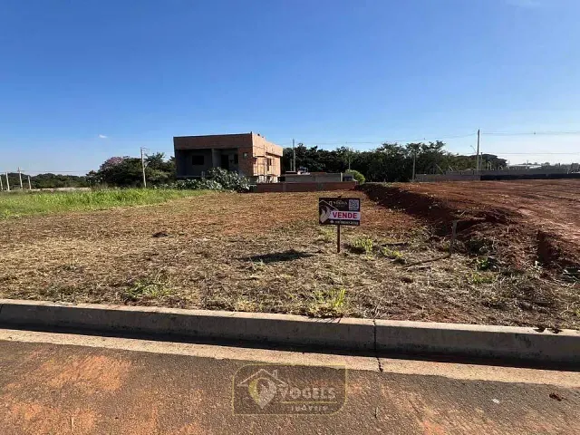 Terreno com 250m², à venda, no bairro Residencial Europa em Holambra