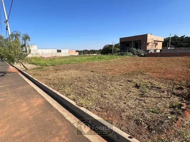 Terreno com 250m², à venda, no bairro Residencial Europa em Holambra