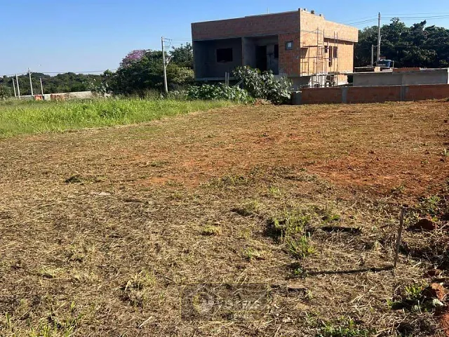 Terreno com 250m², à venda, no bairro Residencial Europa em Holambra