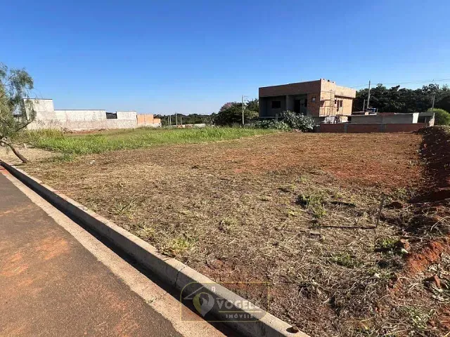 Terreno com 250m², à venda, no bairro Residencial Europa em Holambra
