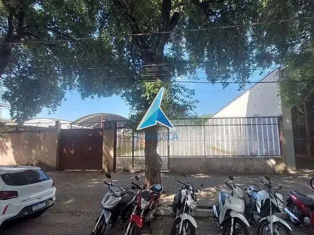 Terreno com 800m², para alugar, no bairro Centro em Governador Valadares