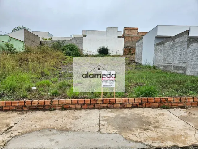 Terreno com 289m², à venda, no bairro POMPEIA 3 em Jacarezinho