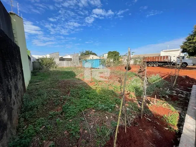 Terreno com 301m², à venda, no bairro Roland Garden em Rolândia