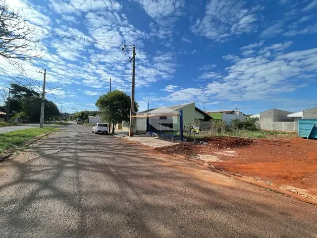 Terreno com 301m², à venda, no bairro Roland Garden em Rolândia