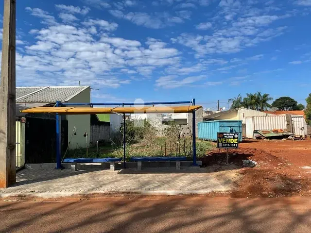 Terreno com 301m², à venda, no bairro Roland Garden em Rolândia
