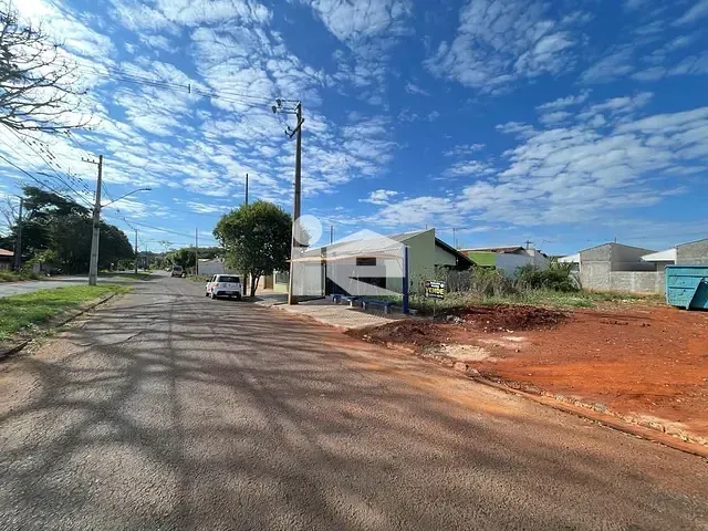 Terreno com 301m², à venda, no bairro Roland Garden em Rolândia
