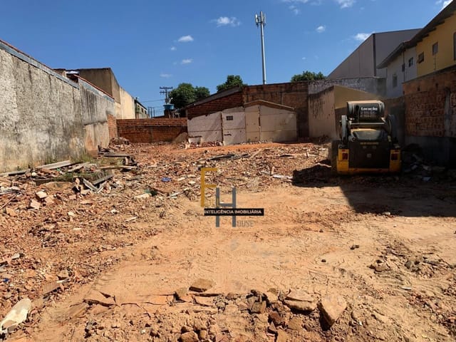 Terreno com 442m², à venda, no bairro Jardim Planalto em Goiânia