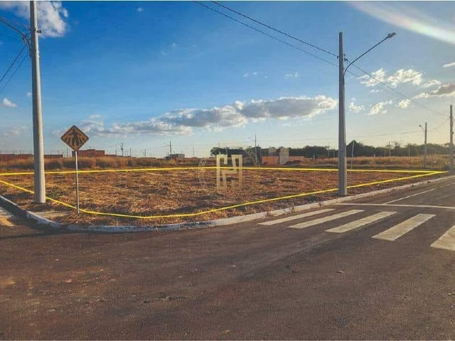 Terreno com 1874m², à venda, no bairro Veneza em Nova Mutum