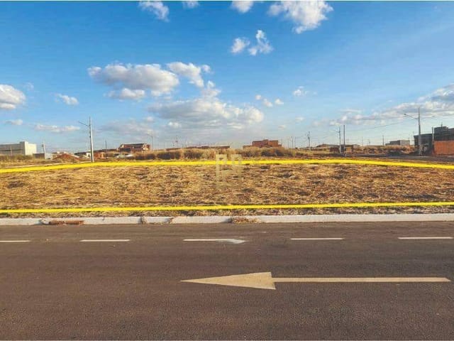 Terreno com 1874m², à venda, no bairro Veneza em Nova Mutum