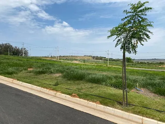 Terreno com 250m², à venda, no bairro Colinas do Castelo em Jaguariúna