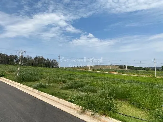 Terreno com 250m², à venda, no bairro Colinas do Castelo em Jaguariúna