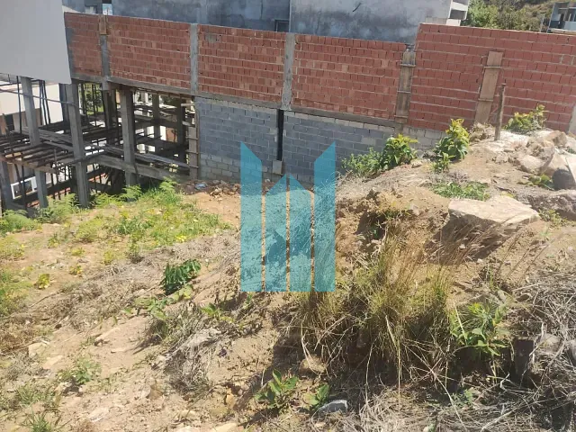Terreno com 268m², à venda, no bairro Jardim Bandeirantes em Poços de Caldas