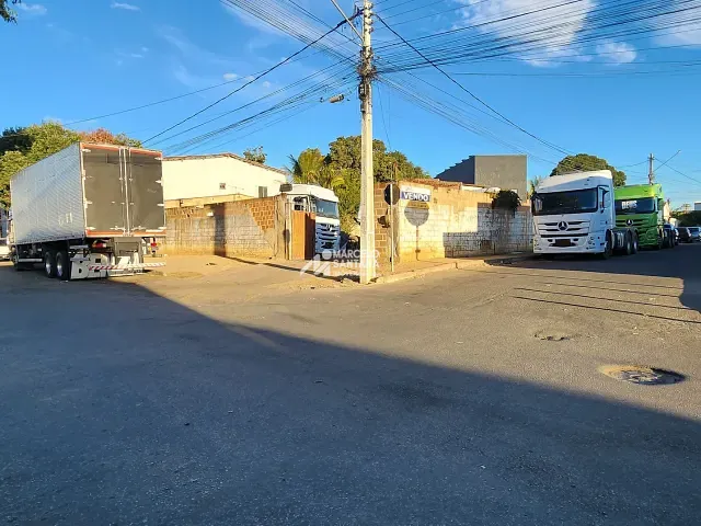 Terreno com 933m², à venda, no bairro Brasil em Vitória da Conquista
