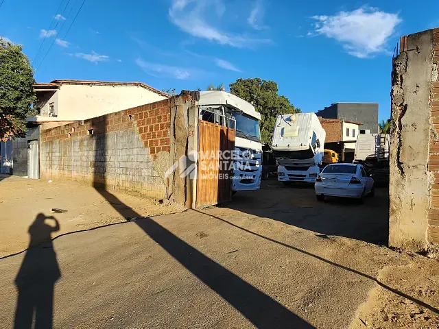 Terreno com 933m², à venda, no bairro Brasil em Vitória da Conquista