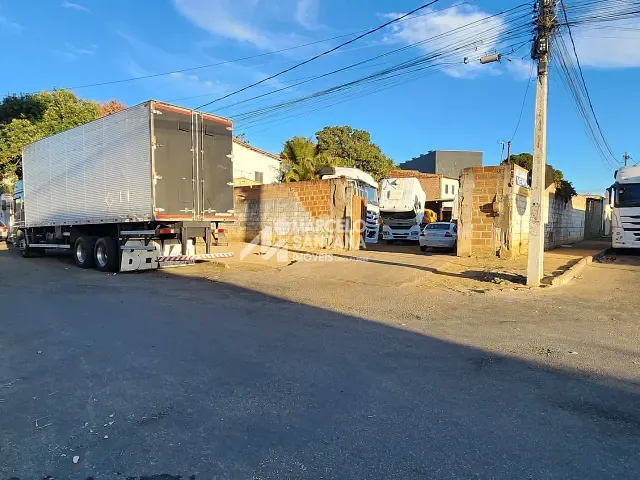 Terreno com 933m², à venda, no bairro Brasil em Vitória da Conquista