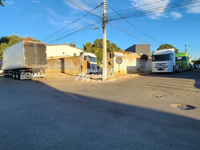 Terreno com 933m², à venda, no bairro Brasil em Vitória da Conquista