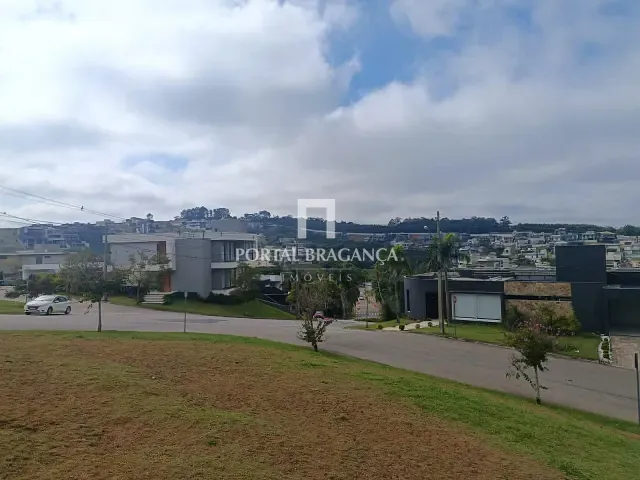 Terreno com 598m², à venda, no bairro Condomínio Vale das Águas em Bragança Paulista
