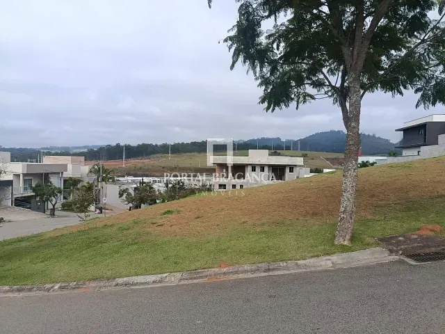 Terreno com 598m², à venda, no bairro Condomínio Vale das Águas em Bragança Paulista