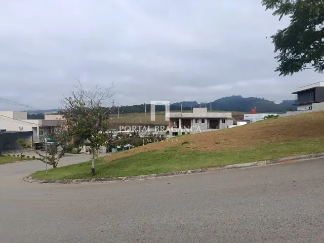 Terreno com 598m², à venda, no bairro Condomínio Vale das Águas em Bragança Paulista