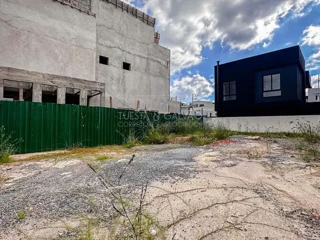 Terreno com 142m², à venda, no bairro Santa Cândida em Curitiba